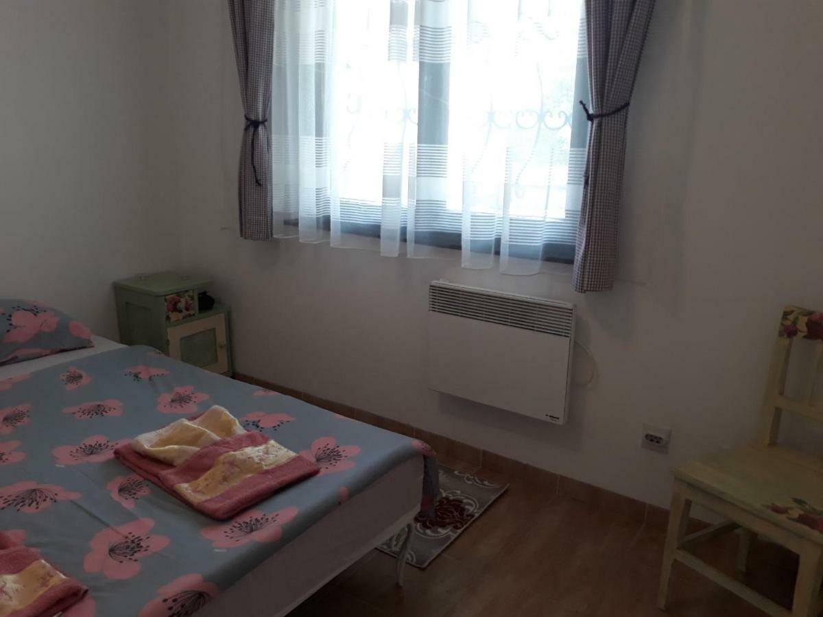 Apartman Dijelovi 비옐리나 외부 사진